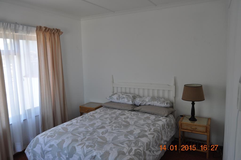Backpacker Apartments Plettenberg Bay Δωμάτιο φωτογραφία